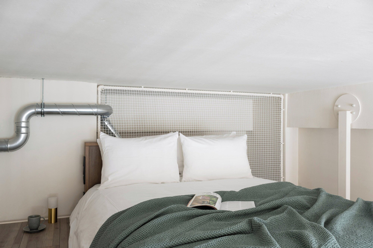 Bedroom 13