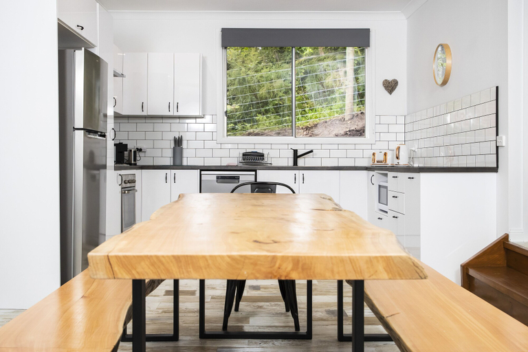 Others 5, Warburton Digs, Yarra Ranges - Central