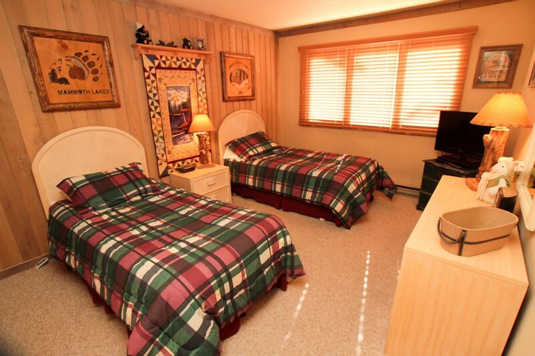 Bedroom 3, Mountainback at Mammoth, Mono