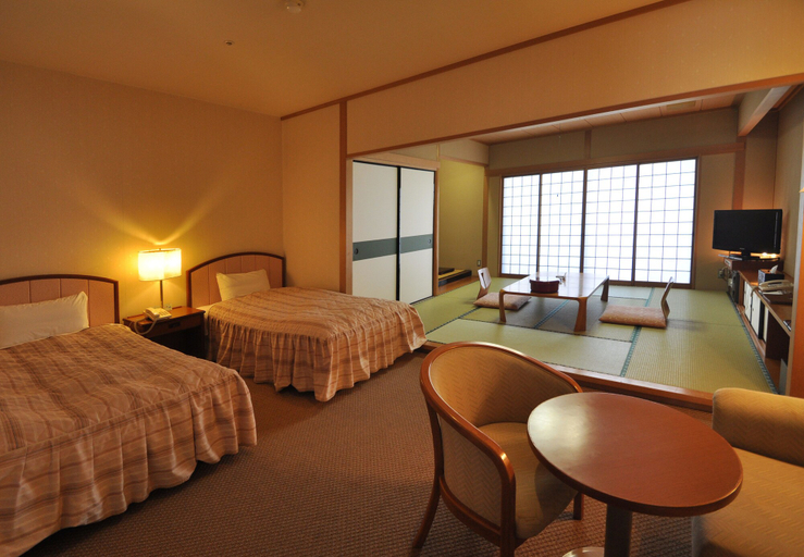 Bedroom 3, Tamana Onsen Hotel Shirasagi, Tamana