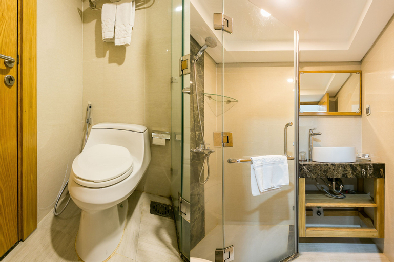 Bathroom 9