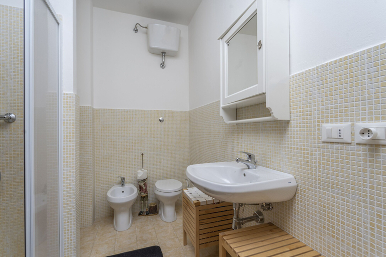 Bathroom 3, Cave del Predil Lovely Apartments, Udine