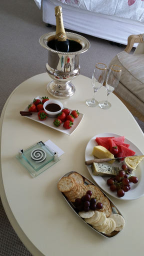 Food & Drinks, Waterview Gardens B&B, Kingborough