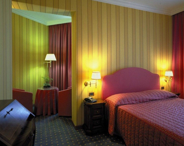 Bedroom 4, Hotel Federico II, Ancona