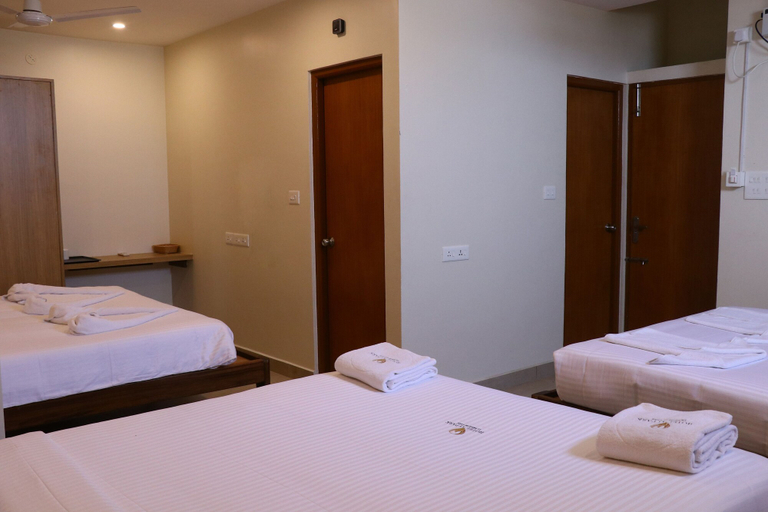 Bedroom 2, SGN Hotels Pondicherry, Puducherry