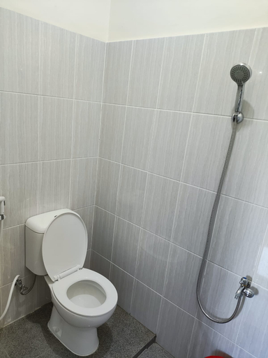 Bathroom 5, Homestay Executive Nabil, Makassar