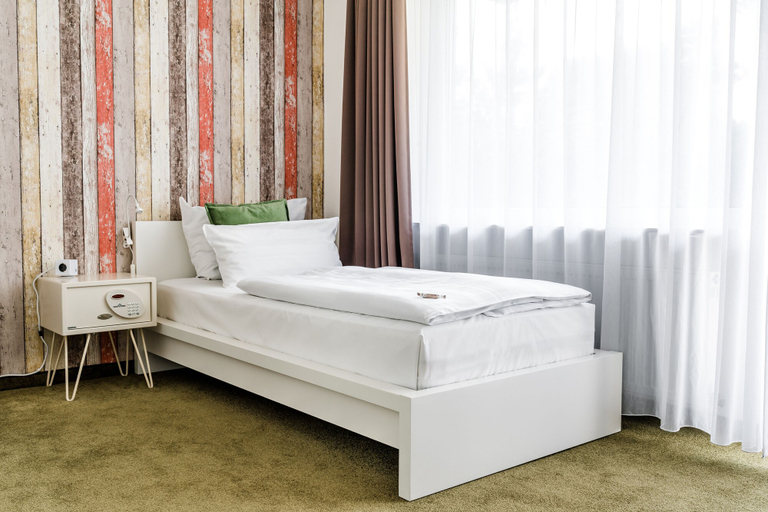 Bedroom 3, Haus am Park - Ihr Gästehaus in Velbert, Mettmann