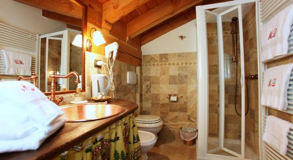 Bathroom, Maison Dominique, Aosta