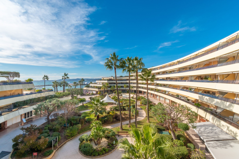 Exterior & Views 2, Holiday Inn Nice-Port St Laurent by IHG, Alpes-Maritimes
