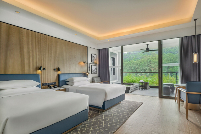 Bedroom 2, Sheraton Maoming Hot Spring Resort, Maoming