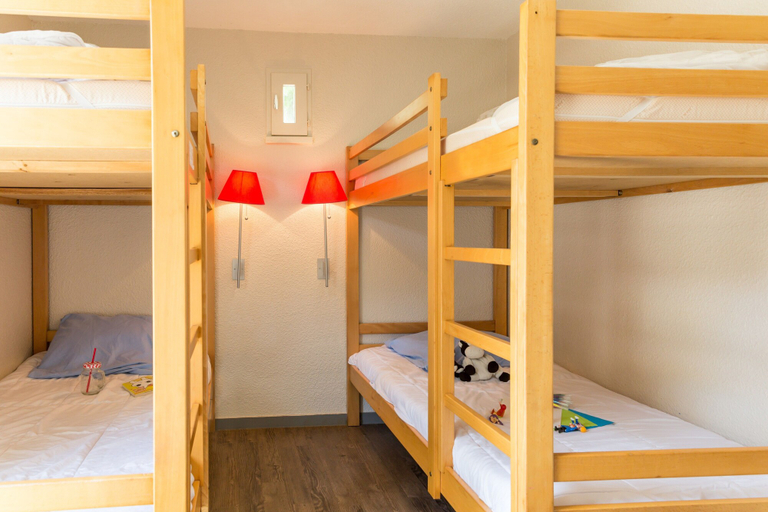 Bedroom 2, Pierre & Vacances Ill d'Aix Résidence Fort de la Rade, Charente-Maritime