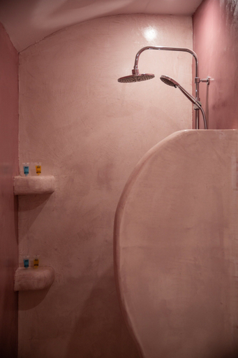 Bathroom 5, Pasithei Studios, South Aegean