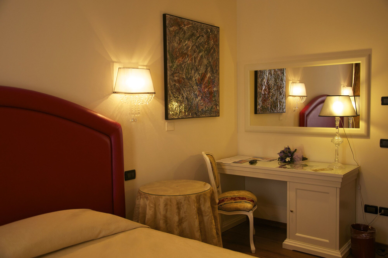 Bedroom 3, Hotel Torre della Vittoria 1928, Ferrara