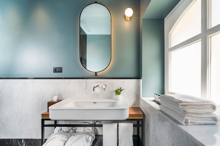 Bathroom 5, Byssus Suites, Syracuse