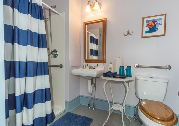 Bathroom 3, Oak Grove Bed and Breakfast, Halifax