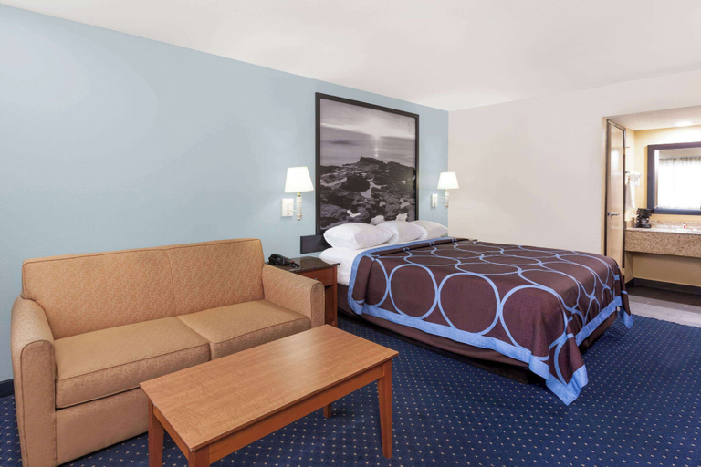 Others 4, Super 8 by Wyndham El Cajon/San Diego, San Diego