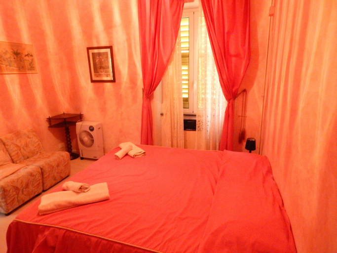 Bedroom 3, Albergo Il Glicine, Savona