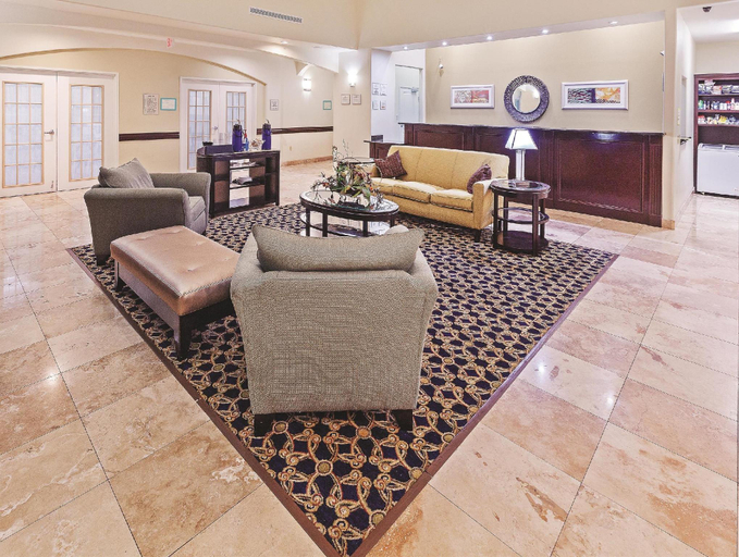 Public Area 2, La Quinta Inn & Suites by Wyndham Alvin, Brazoria