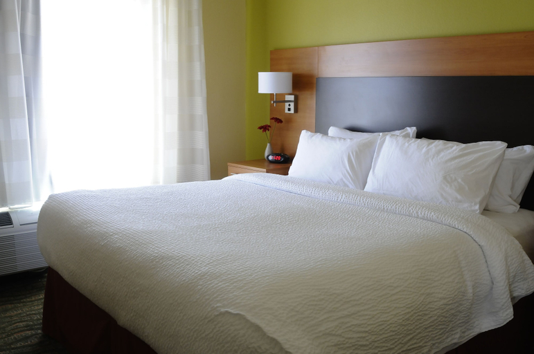 Bedroom 3, TownePlace Suites Redding, Shasta