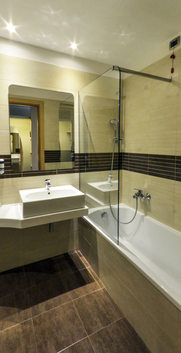 Bathroom 4, Grand Hotel Olimpo, Bari