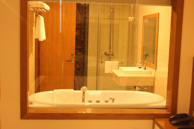 Bathroom 4