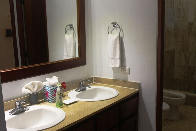 Bathroom, Caribbean Golf Villa, La Romana