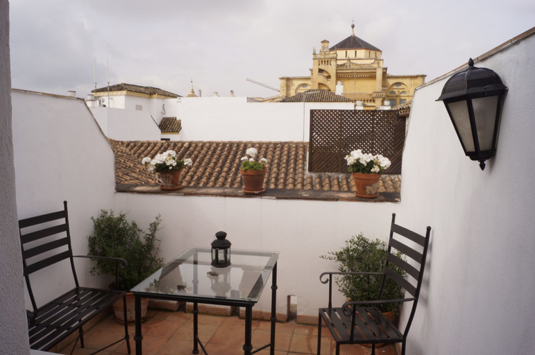 Others 5, Apartamentos Los Patios de la Judería, Córdoba