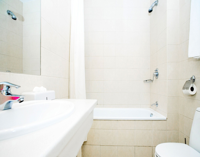 Bathroom 5, Petro Sport Hotel, Vsevolzhskiy rayon