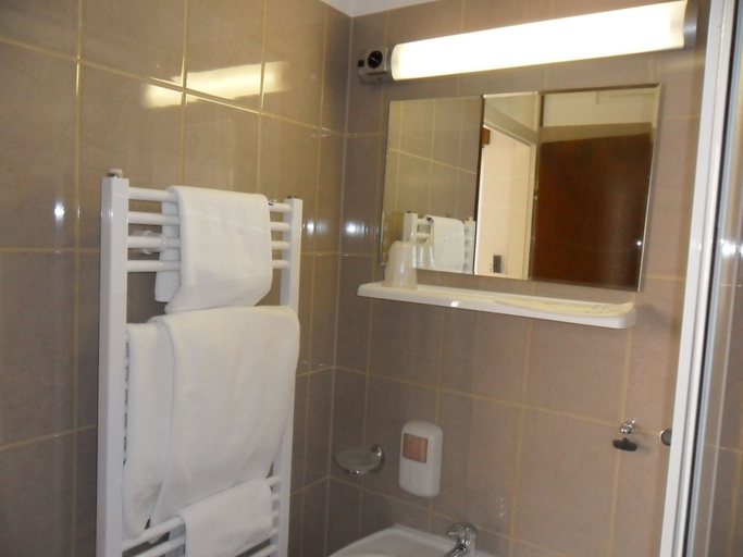 Bathroom 4, Hotel Ballet School, Kaštela