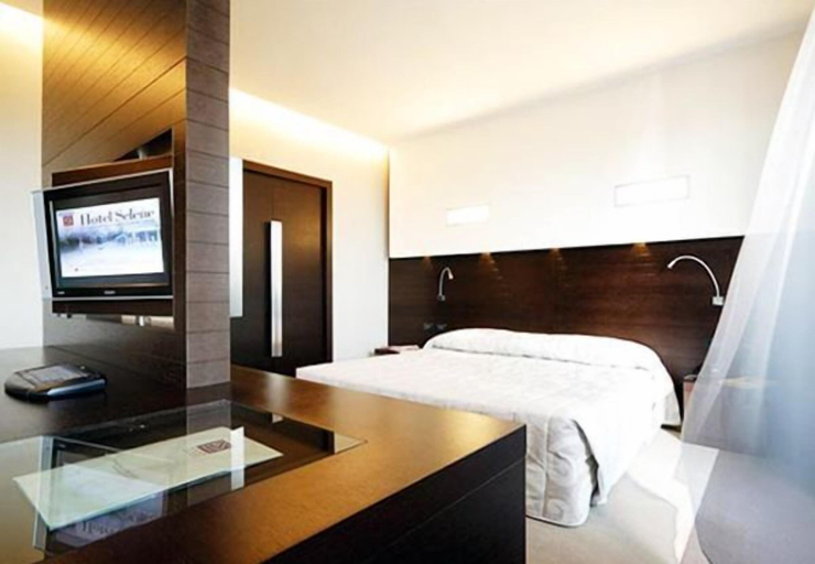 Bedroom 3, HOTEL SELENE POMEZIA, Roma
