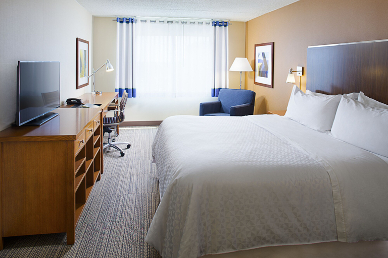 Bedroom 3, Four Points Philadelphia Airport, Philadelphia