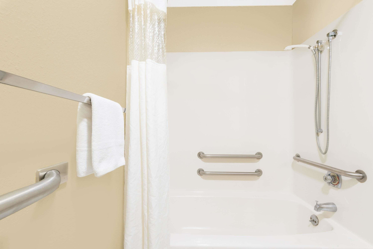 Bathroom 4, Super 8 by Wyndham Olney, Richland