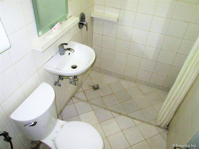 Bathroom 4, Win Min Transient Inn, Cagayan de Oro City