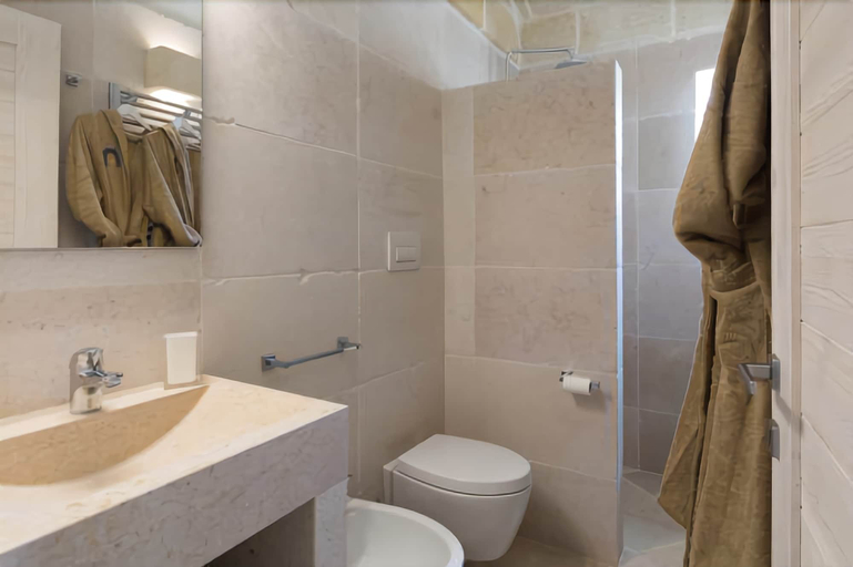 Bathroom 4, Il Casalino - Corte dei Messapi, Brindisi