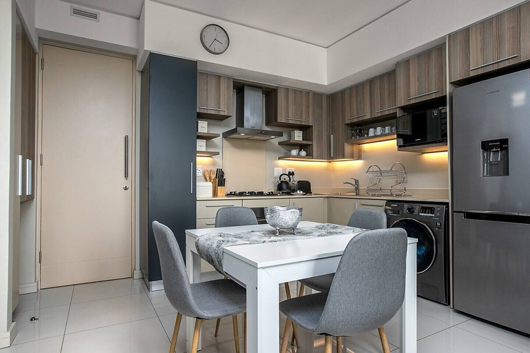 Others 4, The Tyrwhitt Unit 408, City of Johannesburg
