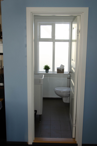 Bathroom 3, Hólmavík Guesthouse, Hólmavíkurhreppur