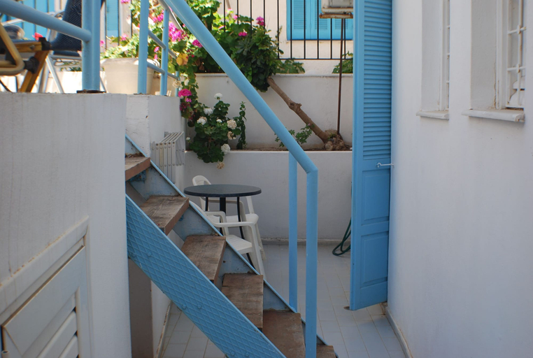 Others 5, Renia Studios, Crete
