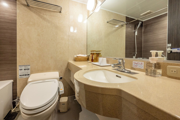 Bathroom 4, Kagoshima Plaza Hotel Tenmonkan, Kagoshima