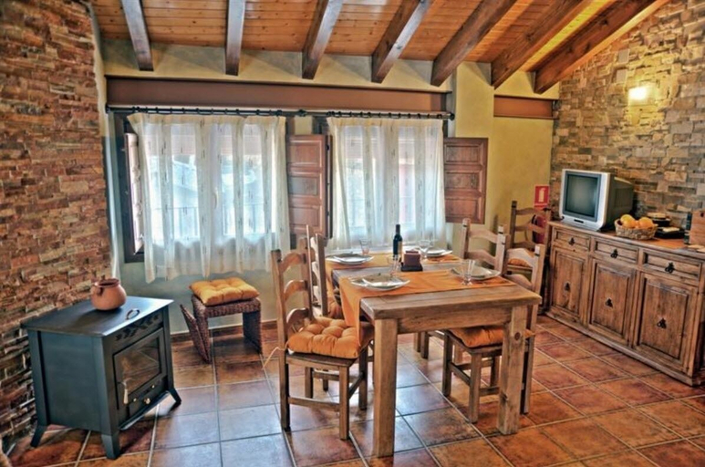 Others 5, Rural Castell, Valencia