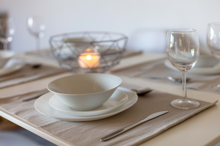 Food & Drinks 5, Walker Suite No82 - Donnini Apartments, East Ayrshire