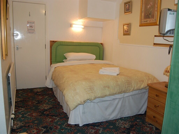 Bedroom 3, Britannia Inn, Denbighshire