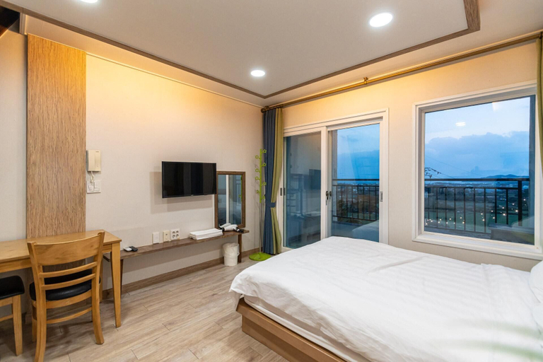 Bedroom 3, Seogwipo Dobitnarae Resort, Seogwipo