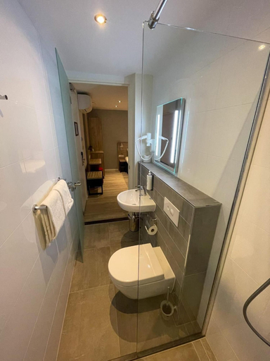 Bathroom 3, Joy Hotel, Amsterdam