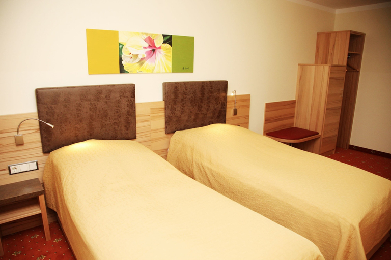 Bedroom 3, Tinschert Hotel-Restaurant-Partyservice, Perg