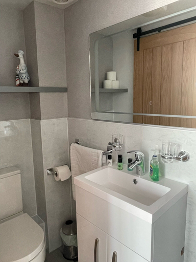 Bathroom 3, The Lantana, Dorset