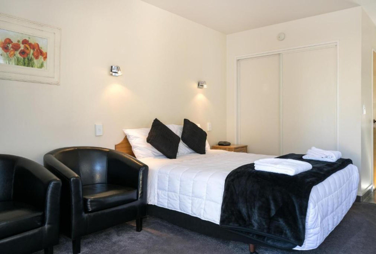 Bedroom 3, Ashleigh Court Motel, Marlborough