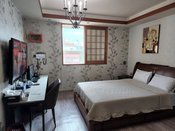Bedroom 3, Andong Hotel, Andong