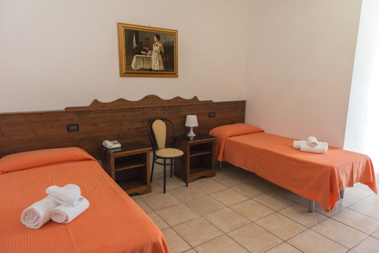 Bedroom 2, Hotel Bizantino, Taranto