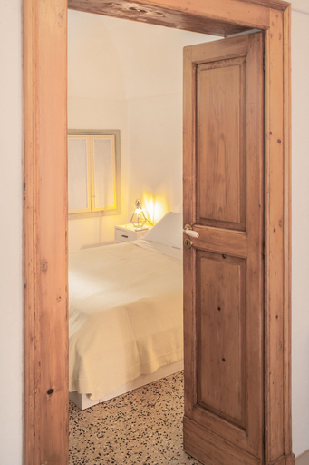 Room 5, Palazzo Giove', Bari