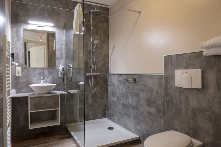 Bathroom 3, Landgoedhotel Woodbrooke, Lochem